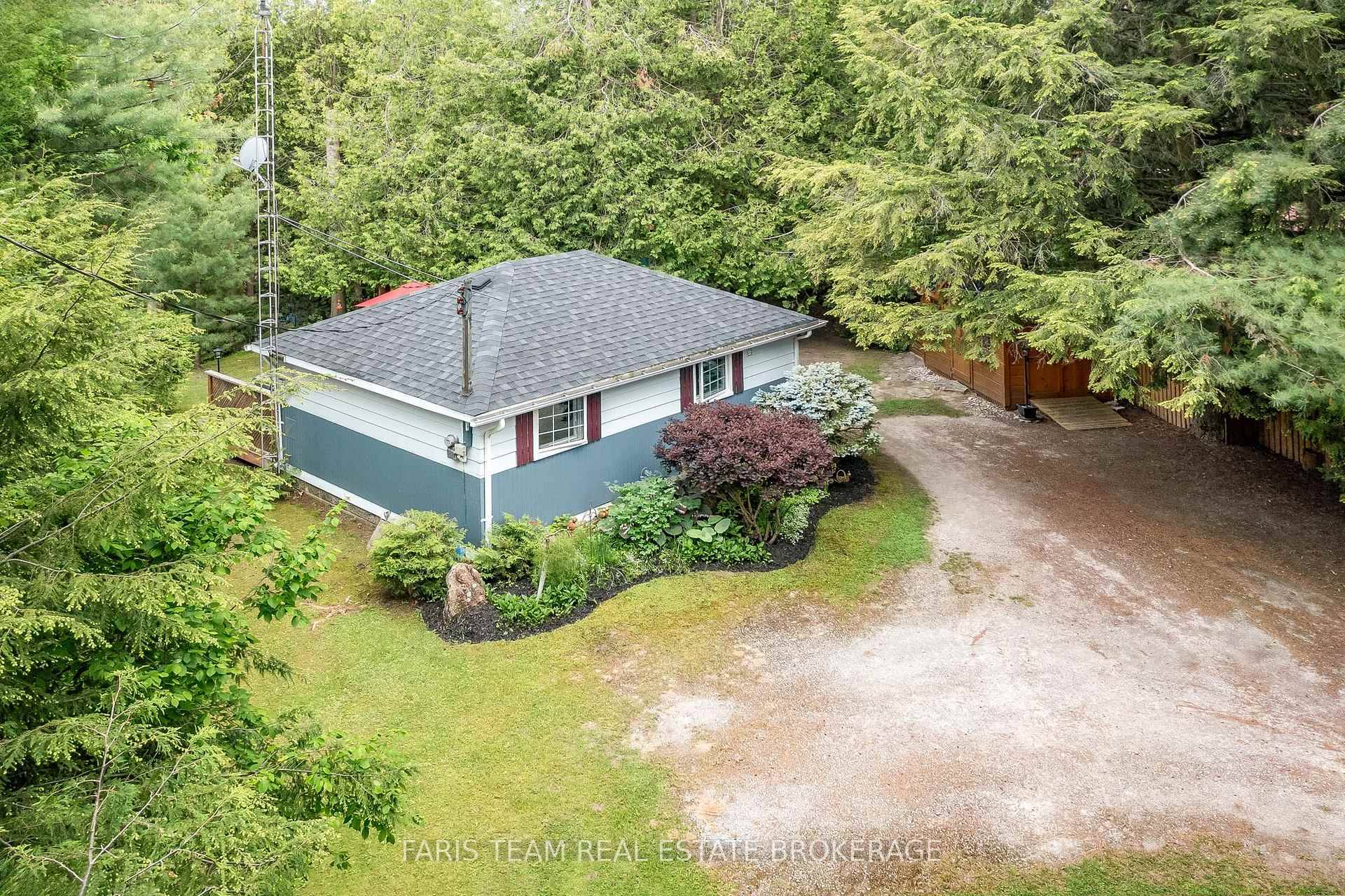 Top 5 Reasons You Will Love This Home 1 Discover the ultimate peaceful lakeside living at this enchanting four season retreat, perfectly perched on an elevated point along 130' of ...