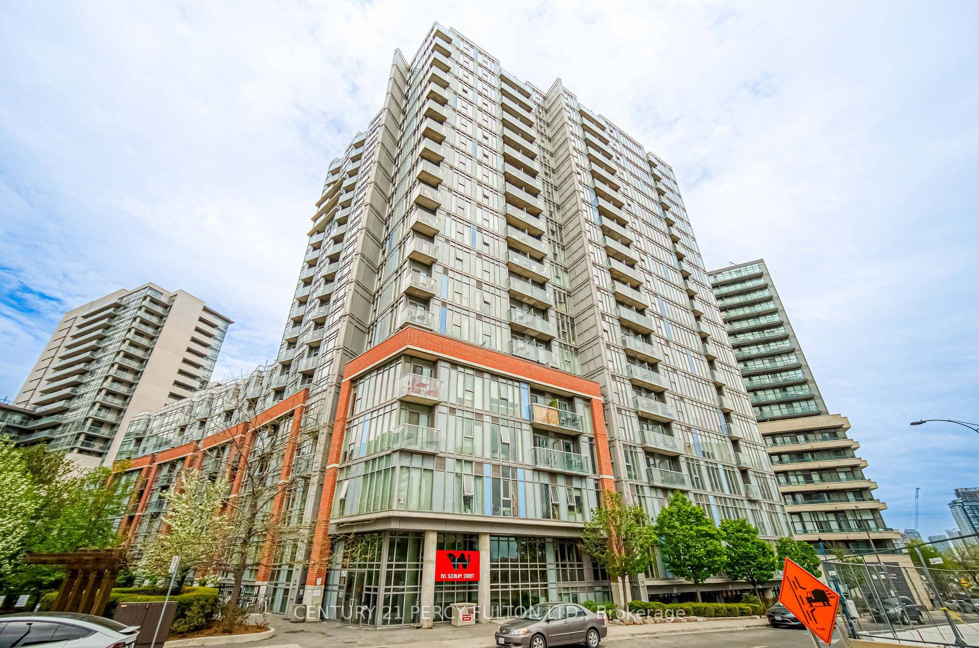 Start your homeownership journey in style at the Westside Gallery Lofts right in the heart of Queen West, crowned the 2nd coolest neighbourhood in the world by Vogue magazine.