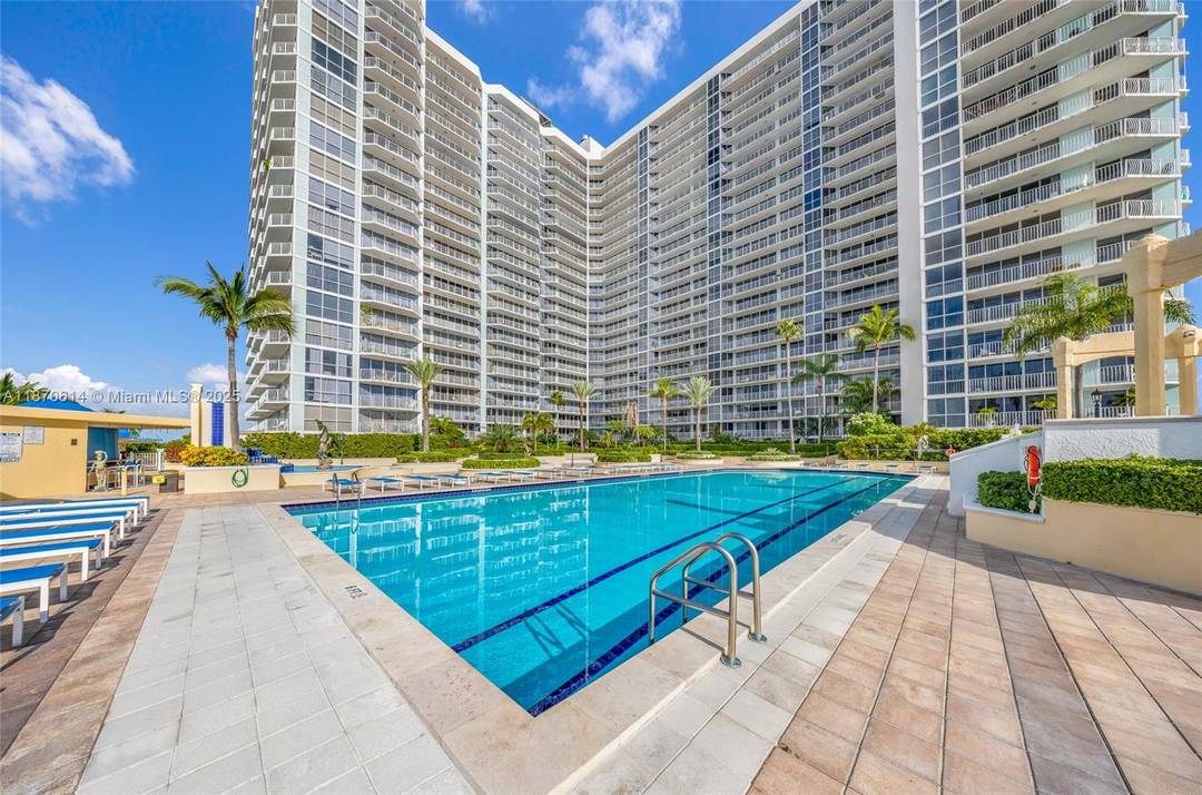 Exceptional value for a fully renovated condo with breathtaking ocean views.
