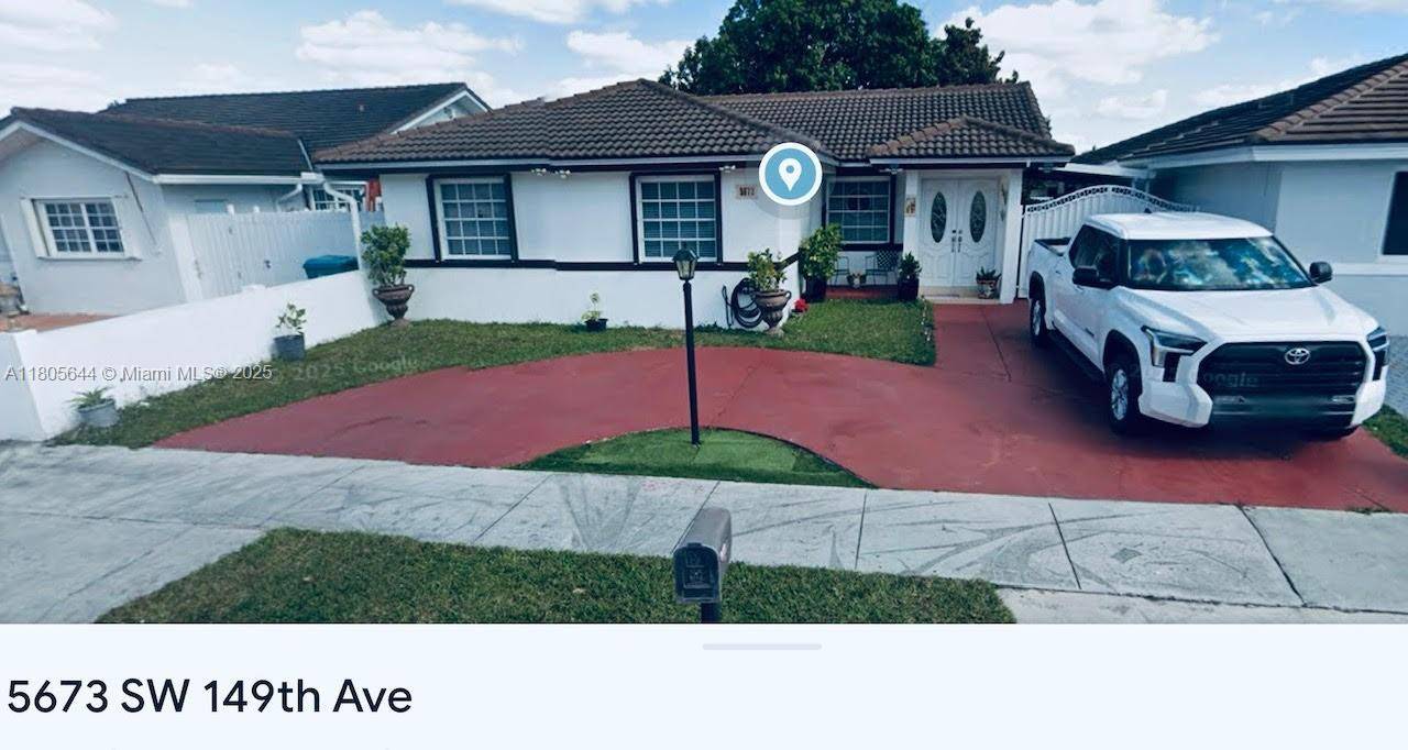 Charming Single Family Home in a Highly Sought After Neighborhood !