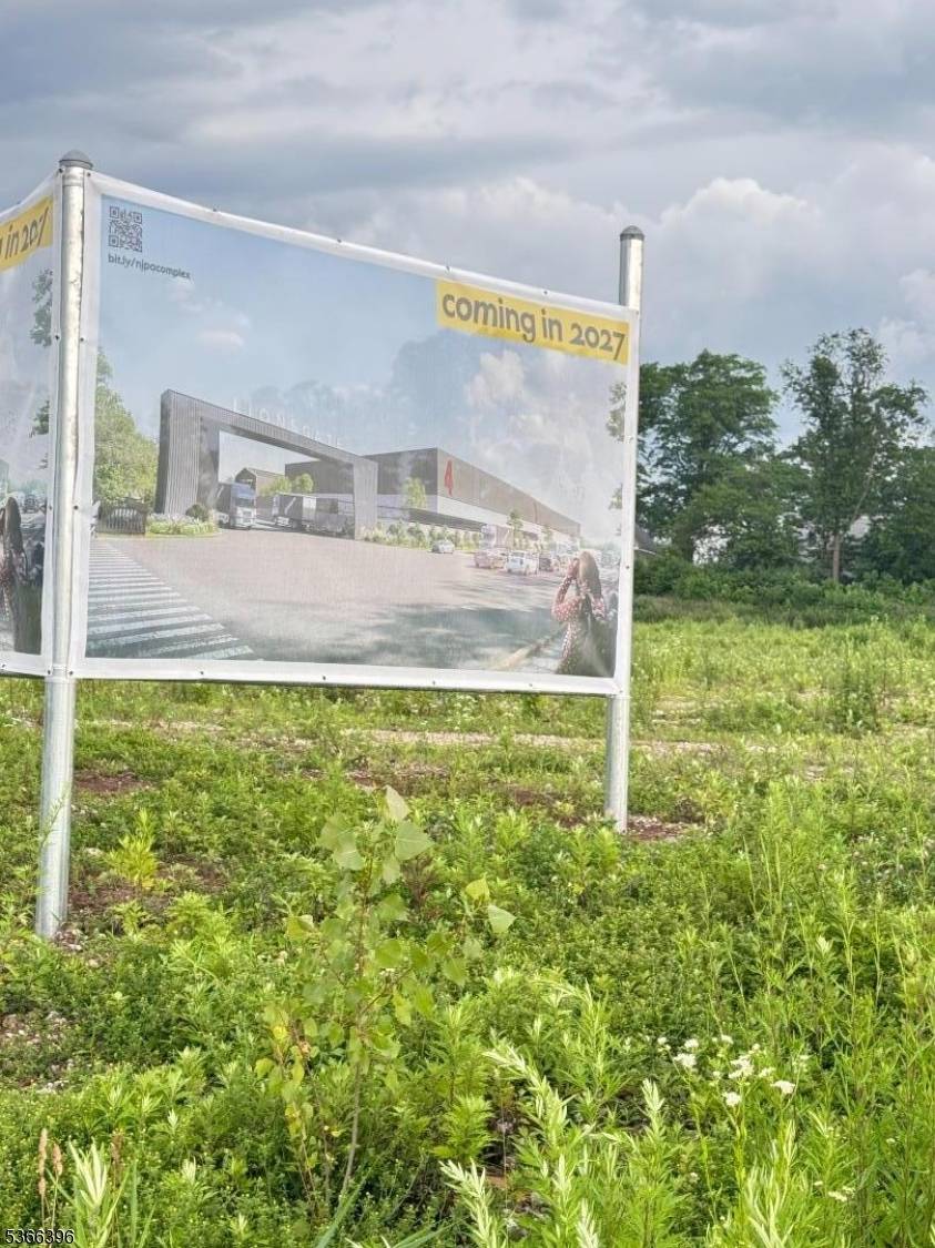 Mixed Use Commercial Building with Restaurant 2 Bedroom Apartment located directly across the street from a major upcoming development site the future home of the 12 acre TV and Film ...