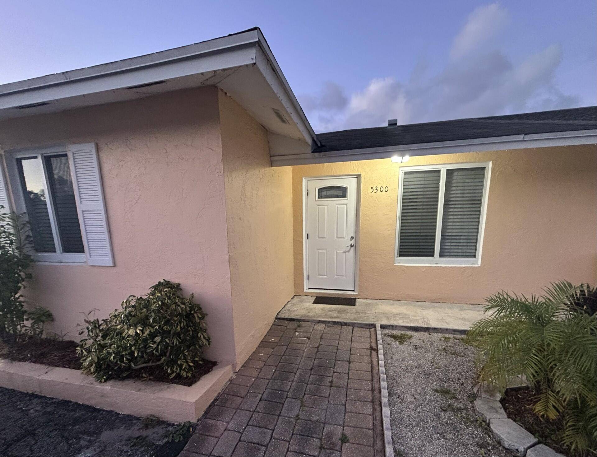 GREAT LOCATION, Tile floors throughout, impact windows, 2 years old a c, 10 years roof, low HOA, no time restriction to rent, roof patio, all fence.
