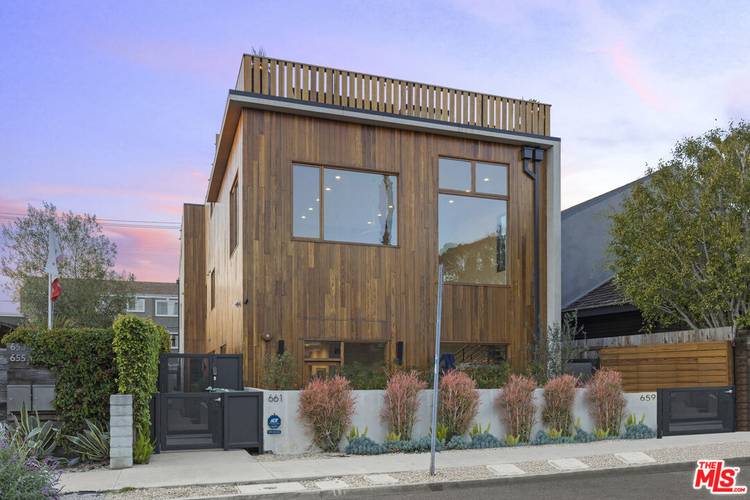 661  Broadway St 3BR Marina Del Rey La
