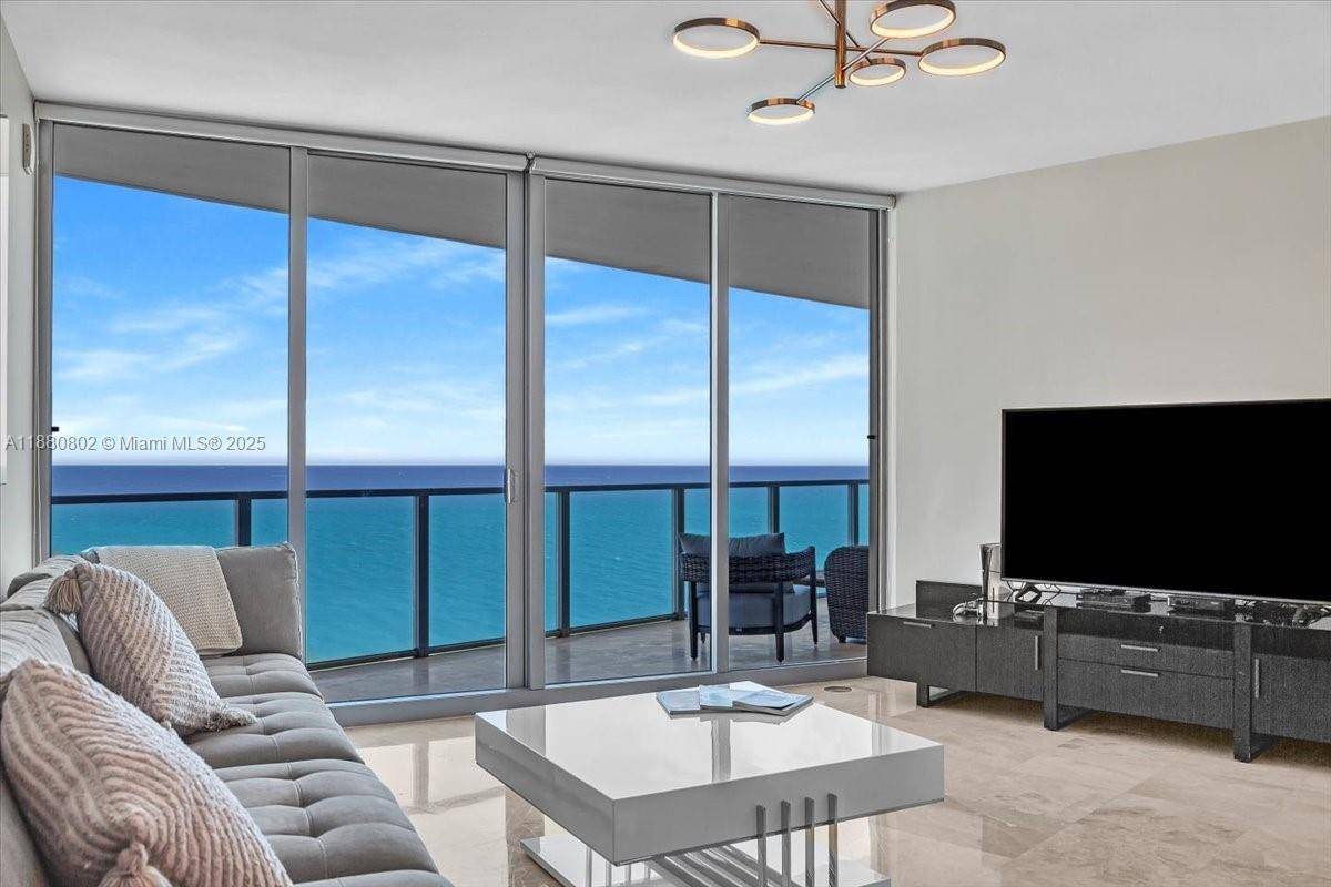 Ocean views from every Room !