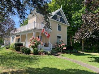 Charmingly Updated Victorian Home Welcome to 8 Queen St.