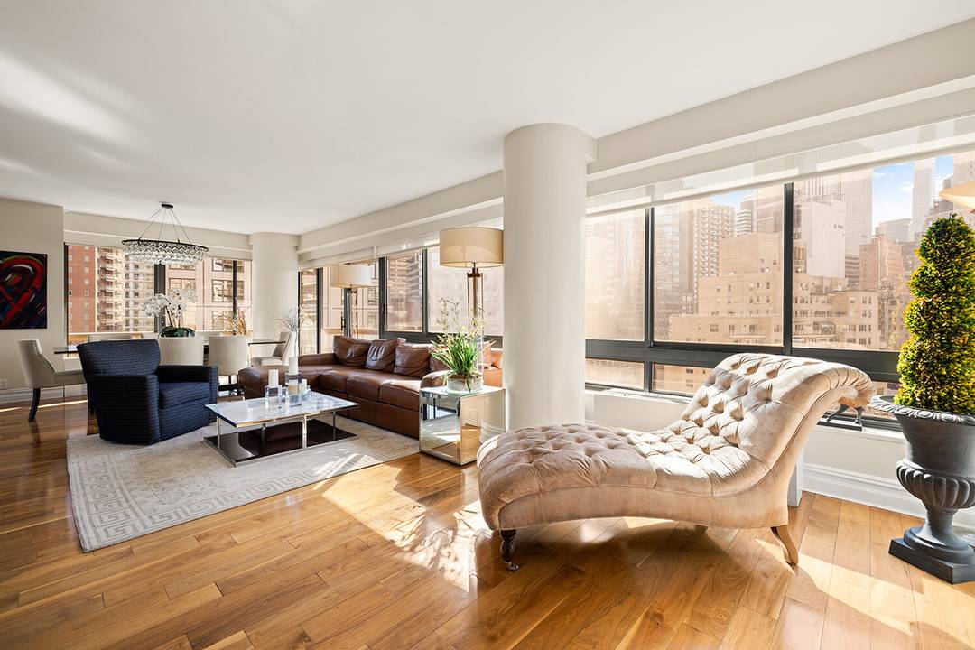 In Manhattan scale and size are themselves a luxury, and this sprawling corner 4 bed, 2.
