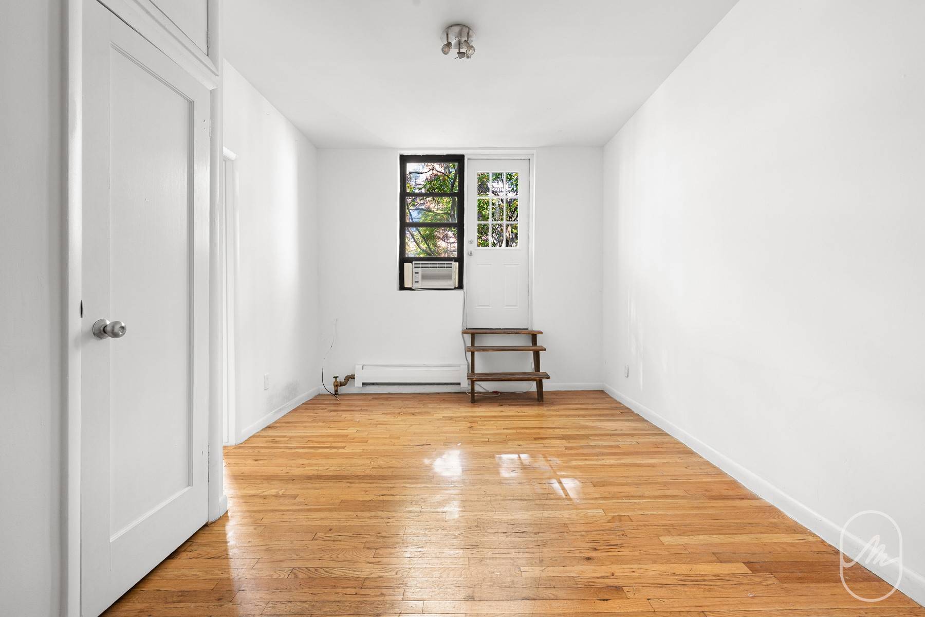 307 w 29th is a classic walkup building, equipped with a virtual doorman system.