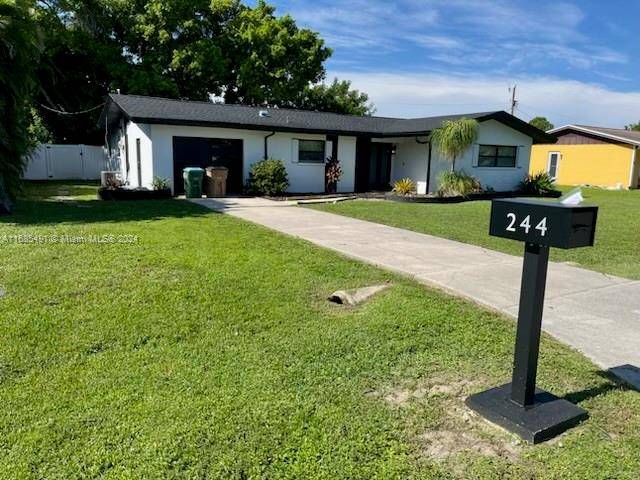Beautifull 3 bedroom 2 bath home with an open floor plan fully renovated with granite countertops, white kitchen cabinets, stainless steel appliances, lovely cooking island with waterfall design and breakfast ...