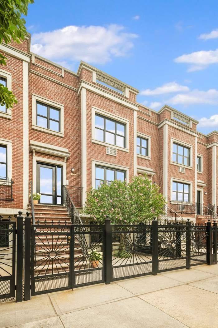 Exceptionally Crafted 3 Family Townhouse in Coveted Bedford Stuyvesant Neighborhood Step into the realm of sophisticated living with this meticulously crafted 3 family townhouse located in the esteemed neighborhood of ...