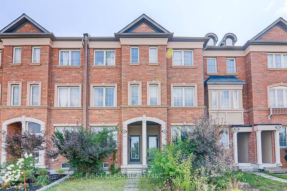 Freehold In Desirable Location In Top School Zone Stonebridge Ps amp ; Pierre Trudeau Hs !