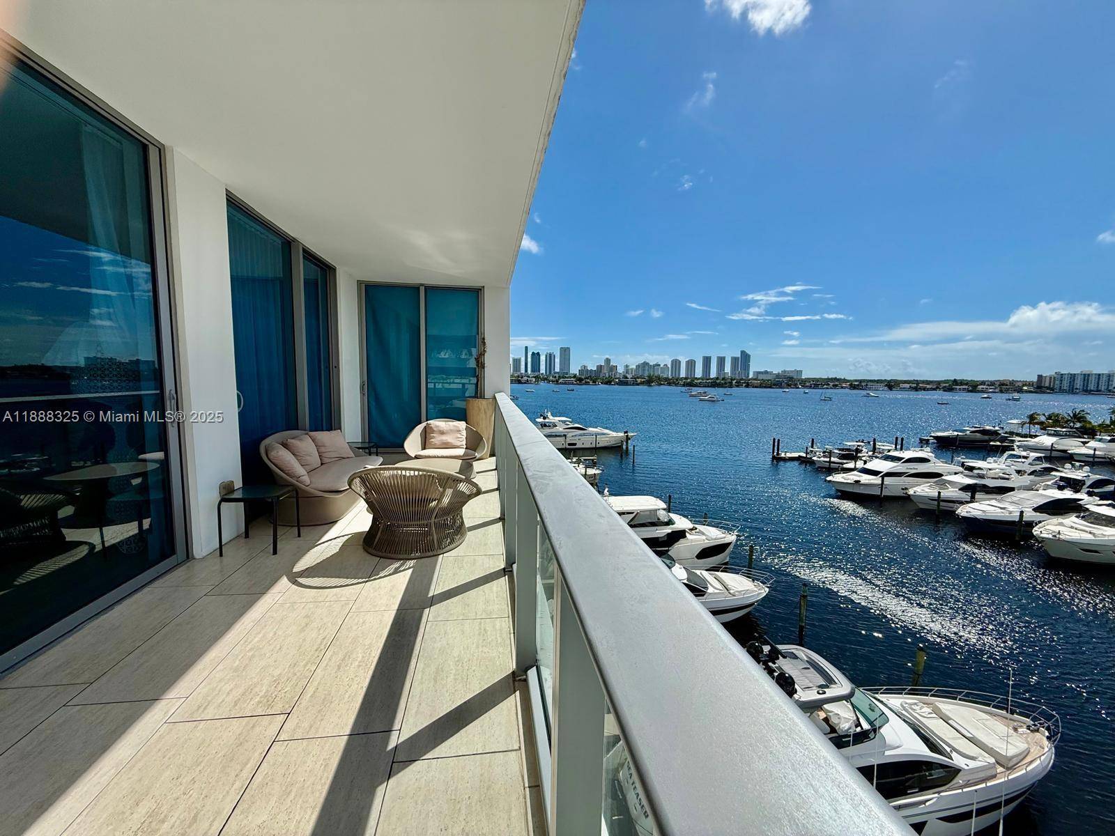 PRICED TO SELL ! ENJOY 5 STAR WATERFRONT LIVING AT MARINA PALMS.