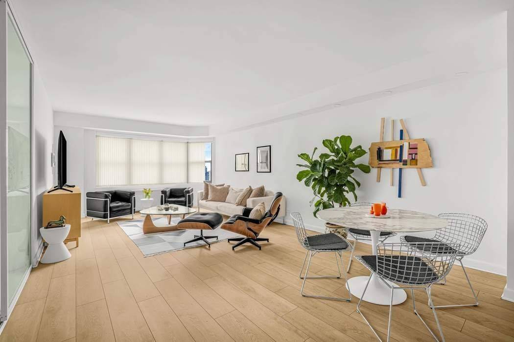 Apartment 39F is a stylish, turnkey one bedroom residence that offers a rare opportunity to purchase into Plaza 400, one of the most coveted cooperatives in the Sutton Place area ...