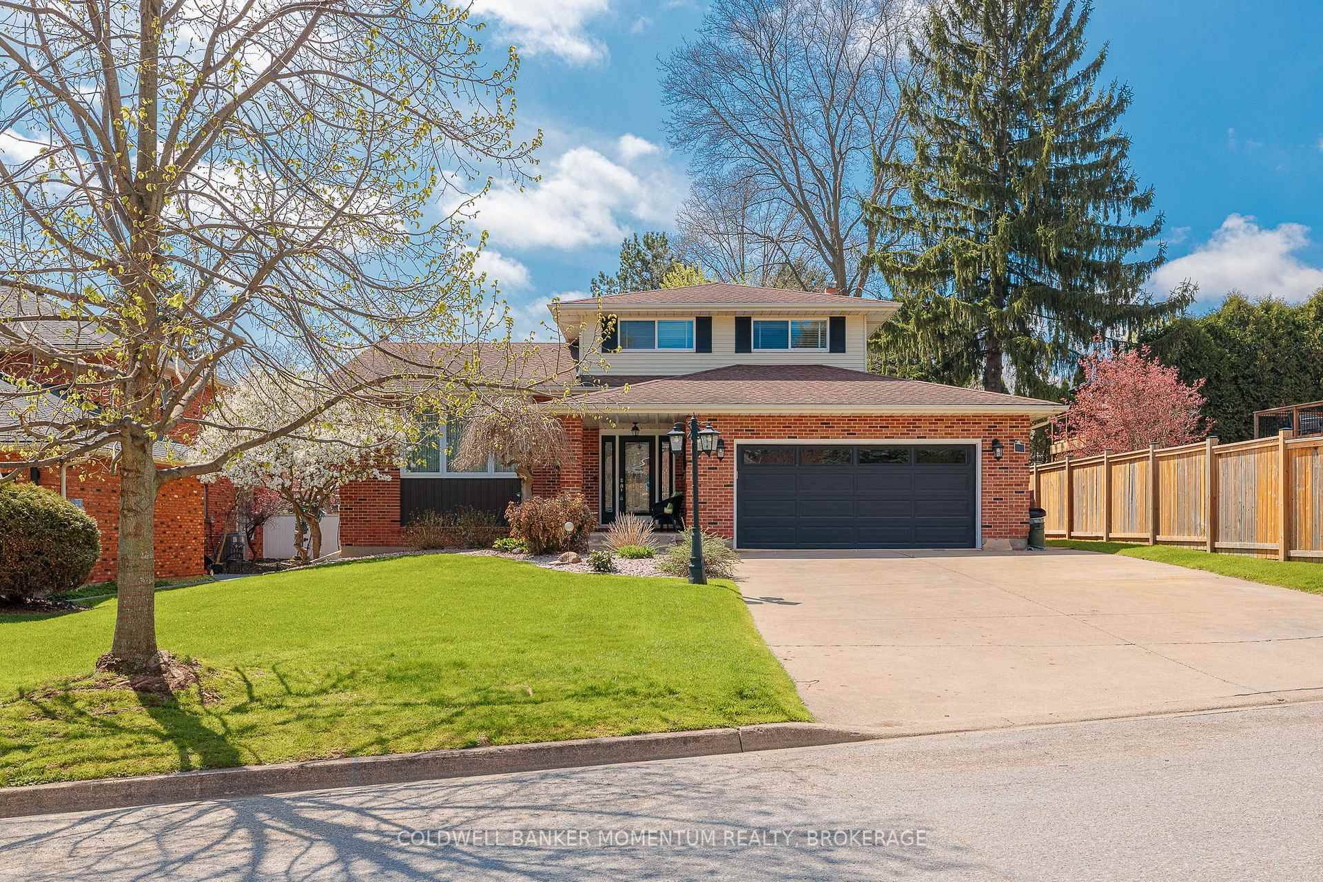 Welcome to 2 Greenvale Court in beautiful Fonthill !