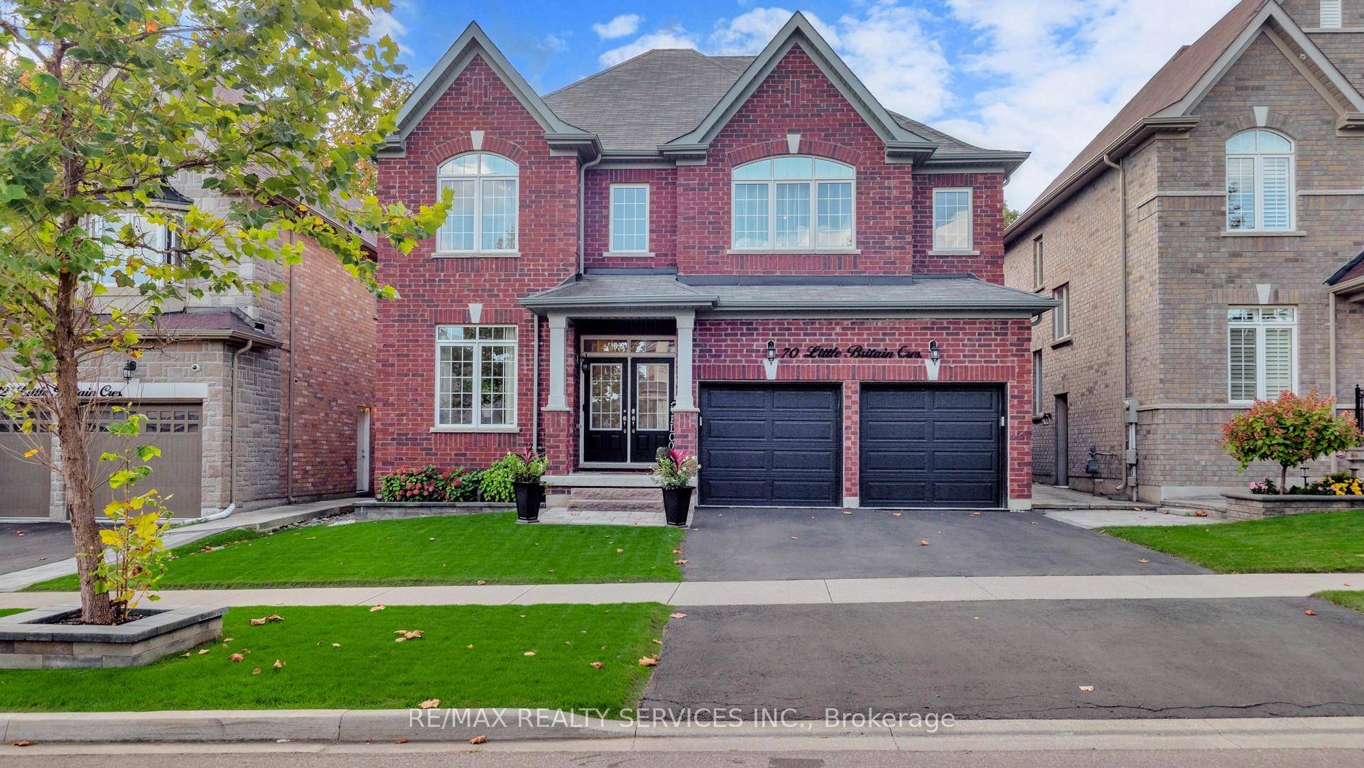 Stunning executive home in elite neighbourhood of Bram West on Premium Ravine Lot offering an exceptional blend of elegance, comfort, and convenience, nestled in a beautifully landscaped community just minutes ...