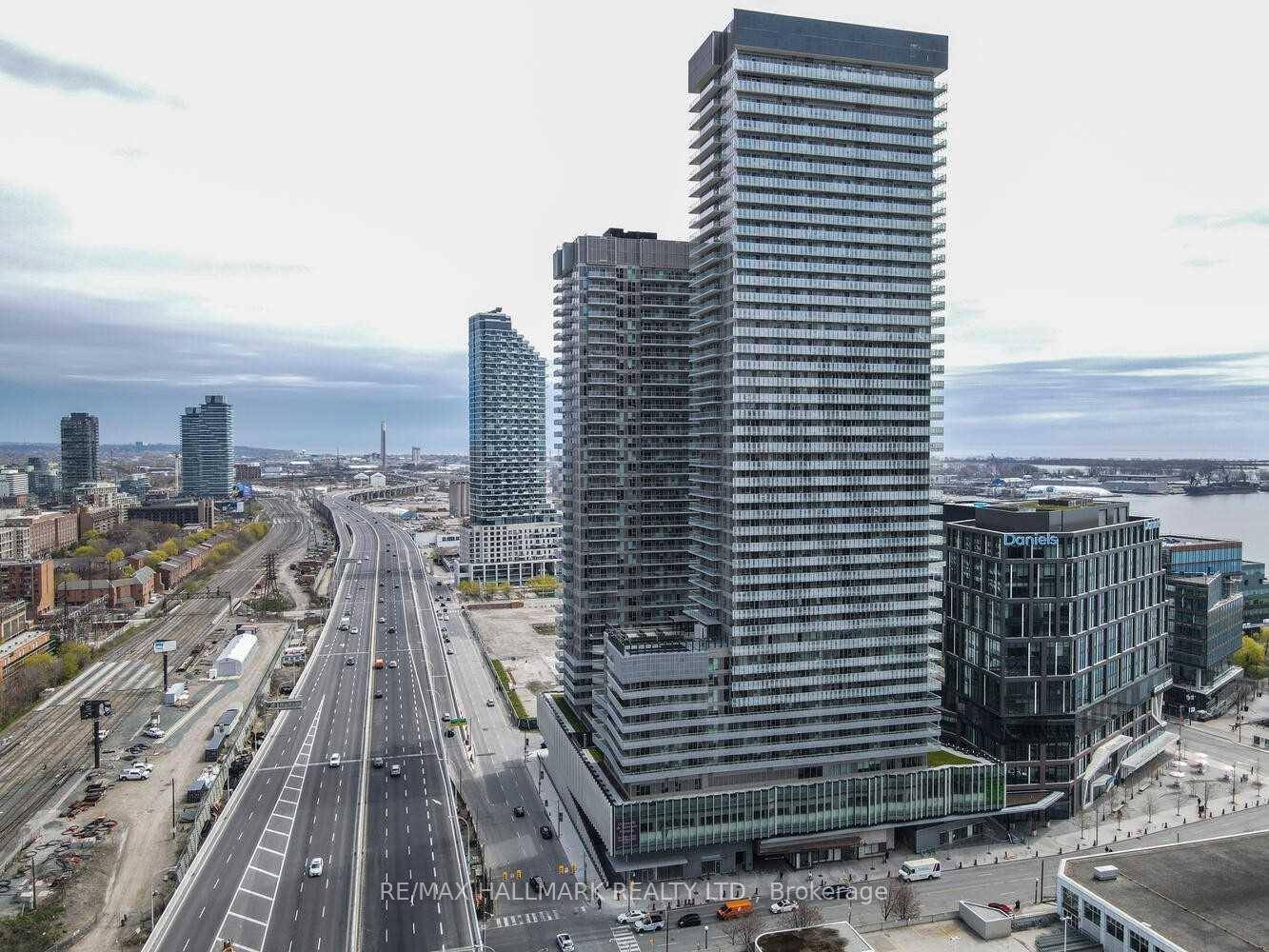 Stylish 1 Den at Lighthouse Condos Prime Downtown Location.