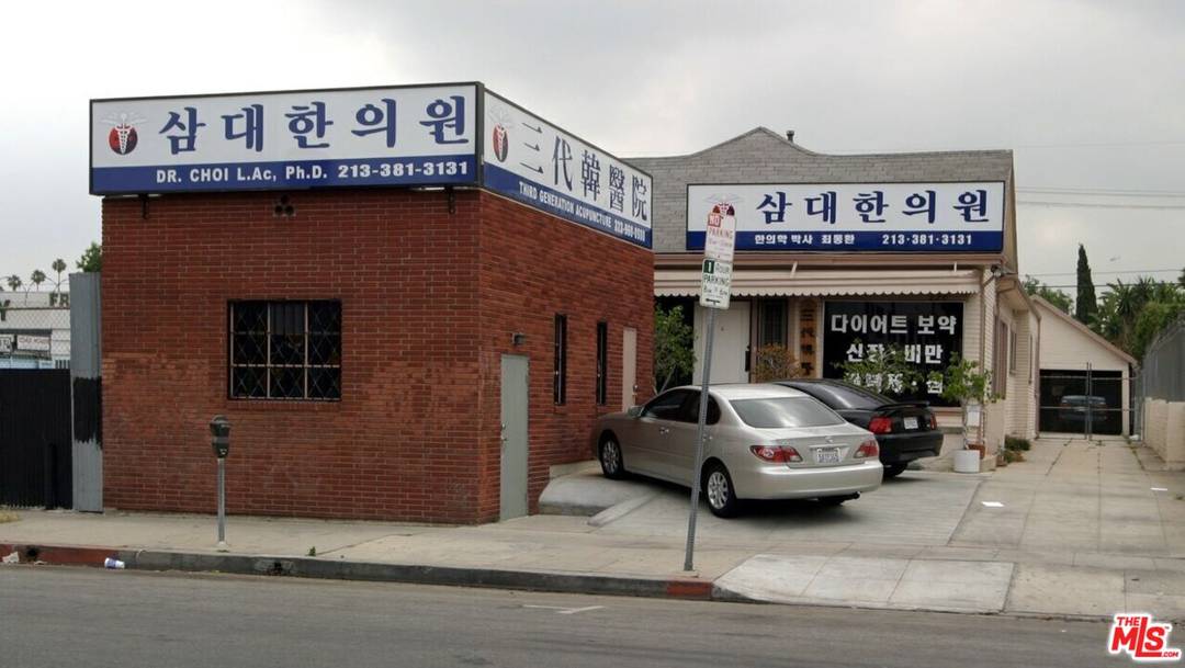 220 N Oxford Ave Mid Wilshire La