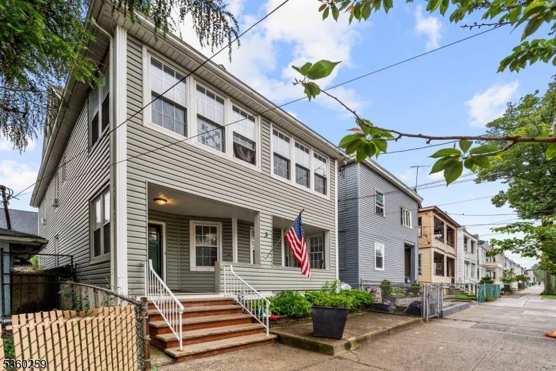Back on Market and 100 Vacant with a Finished Attic Prt Finished Basement !