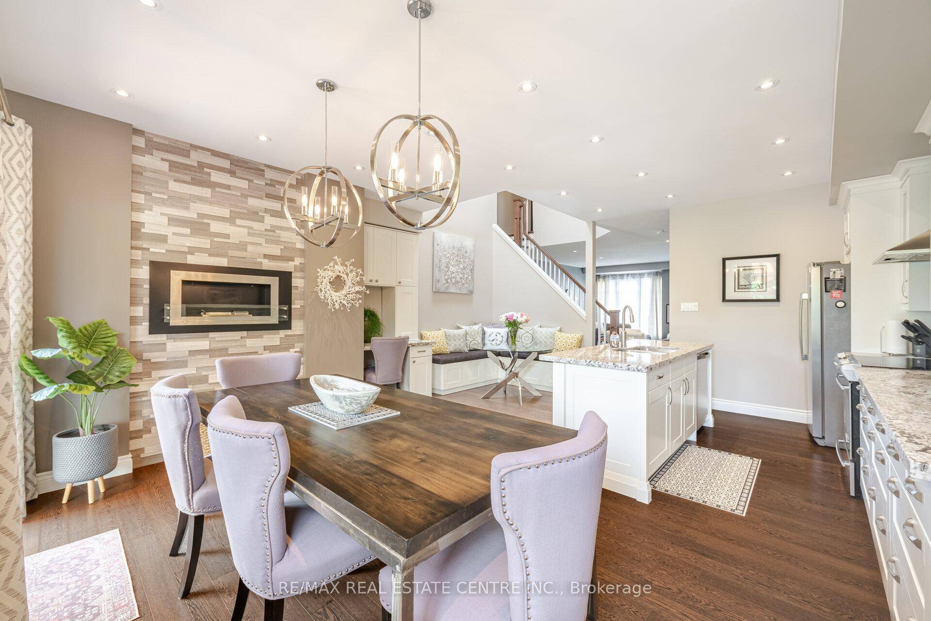 OPEN HOUSE THIS SUNDAY 2 4PM Mrs Super Clean Lives Here.