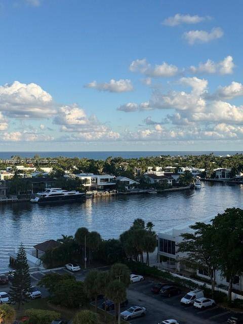 BEAUTIFUL VIEW FROM THIS 2 2 IN VERY DESIRABLE WATERVIEW COMPLEX.