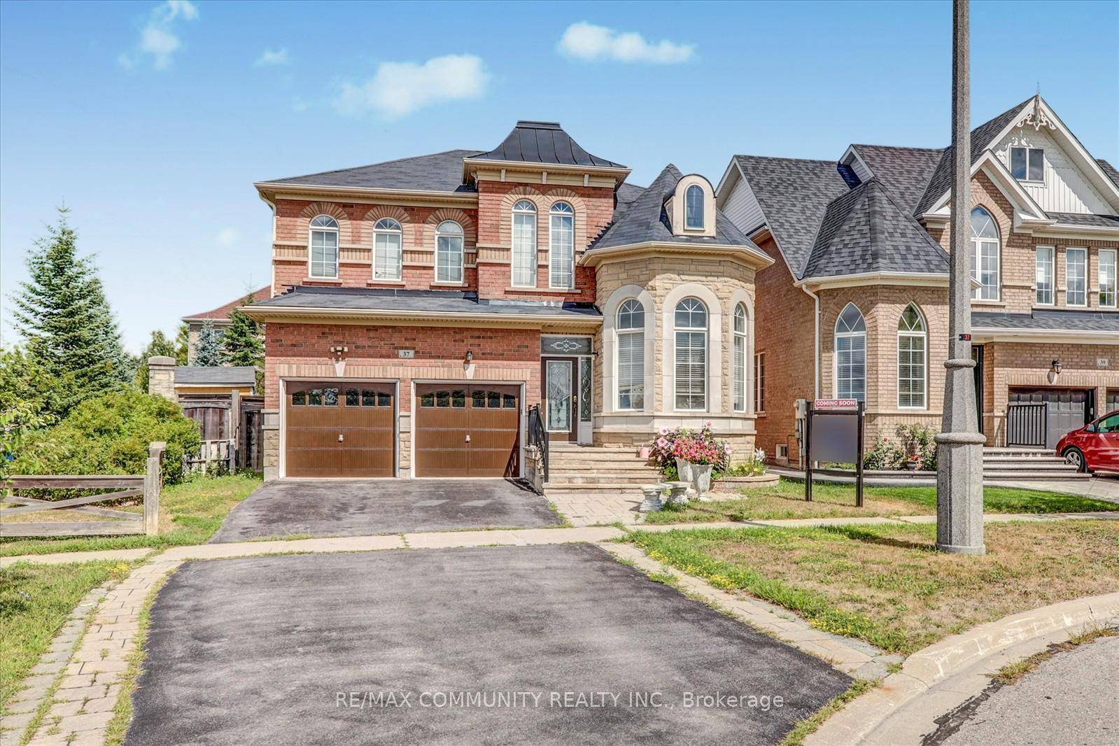 Motivated Seller ! Welcome to 37, CONDARCURI CRES an exceptional, Bedford model formal model home in the prestigious Box Grove community of Markham.