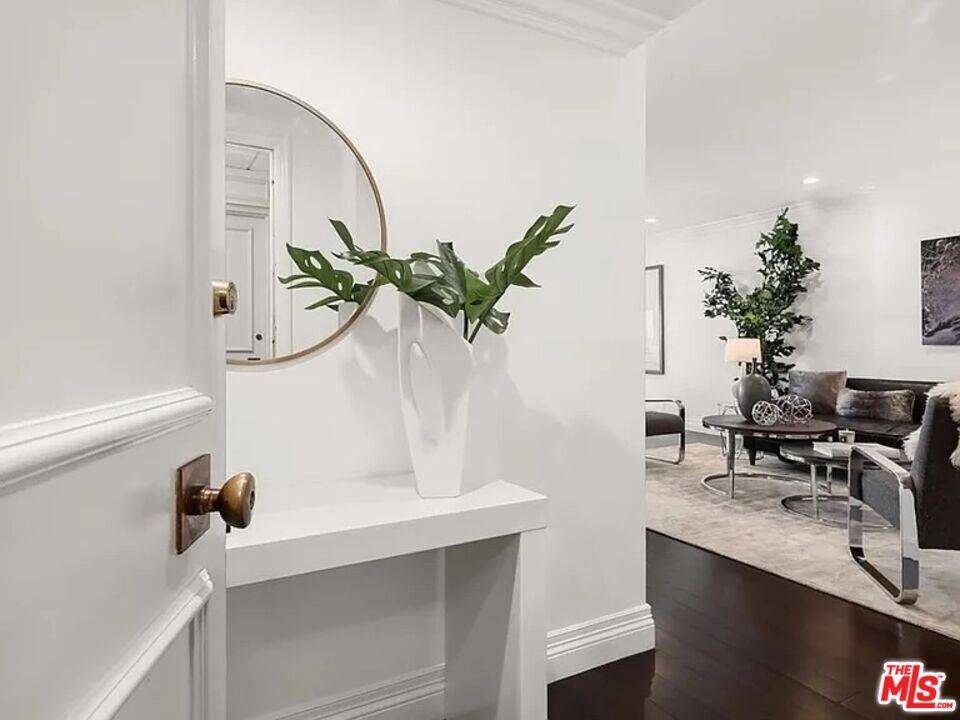 10450 Wilshire Blvd 1BR Westwood La