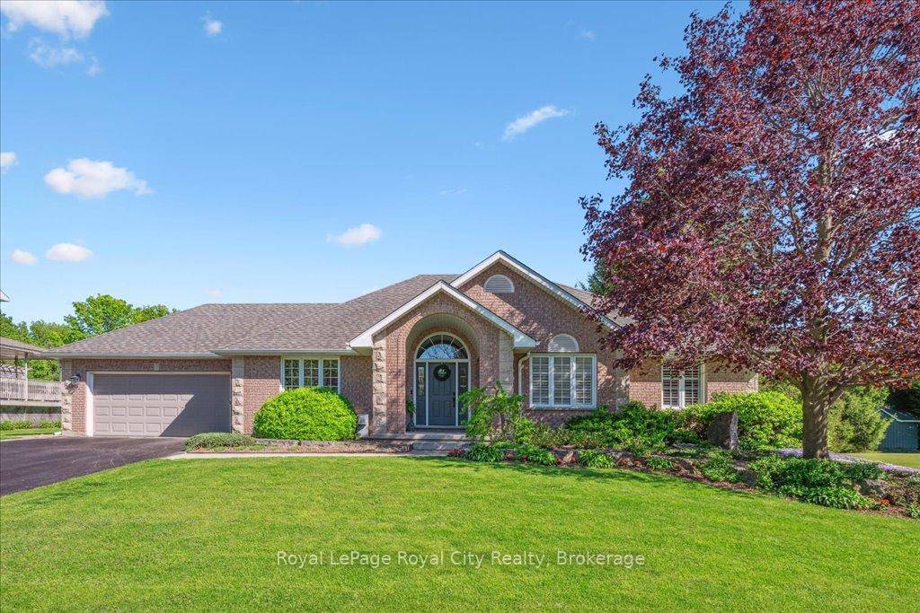 This stunning executive bungalow with inground kidney shaped pool AND 600 square foot heated four season POOL HOUSE on an incredible expansive lot is going to impress !