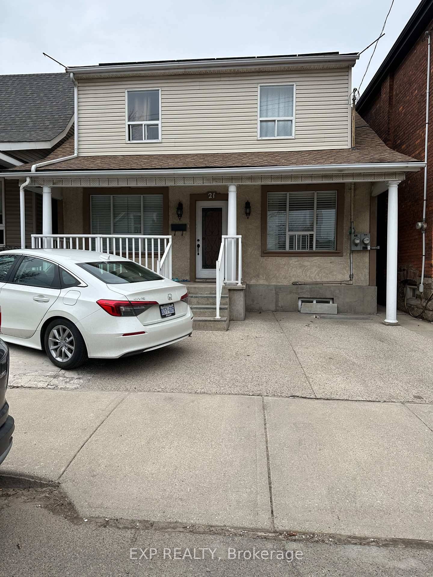 Discover this Stunning, well Maintained 5 Bedroom, 2 bathroom Home offers plenty of space and Comfort !
