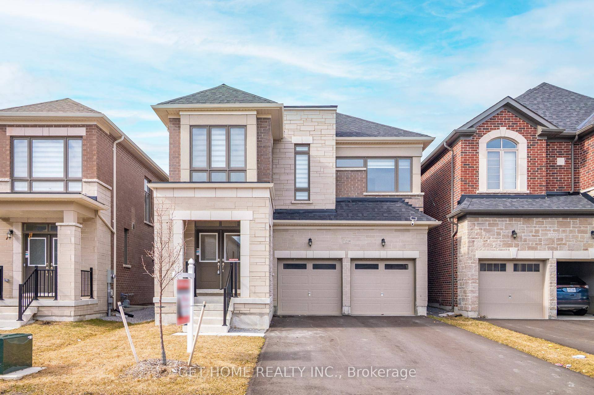 Discover the perfect blend of luxury and functionality in this stunning modern home.