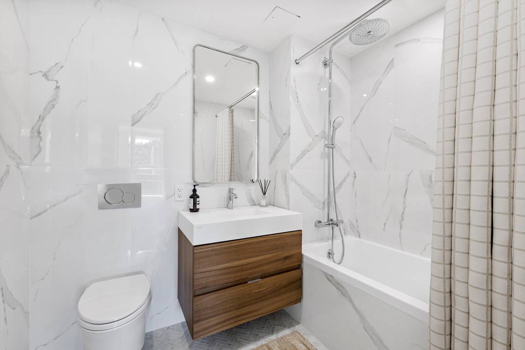 78 29 Austin Street Penthouse 2P Introducing Penthouse 2P, an impressive two bedroom, two bathroom penthouse residence spanning 1, 072 interior square feet, and with a 125 square foot private ...