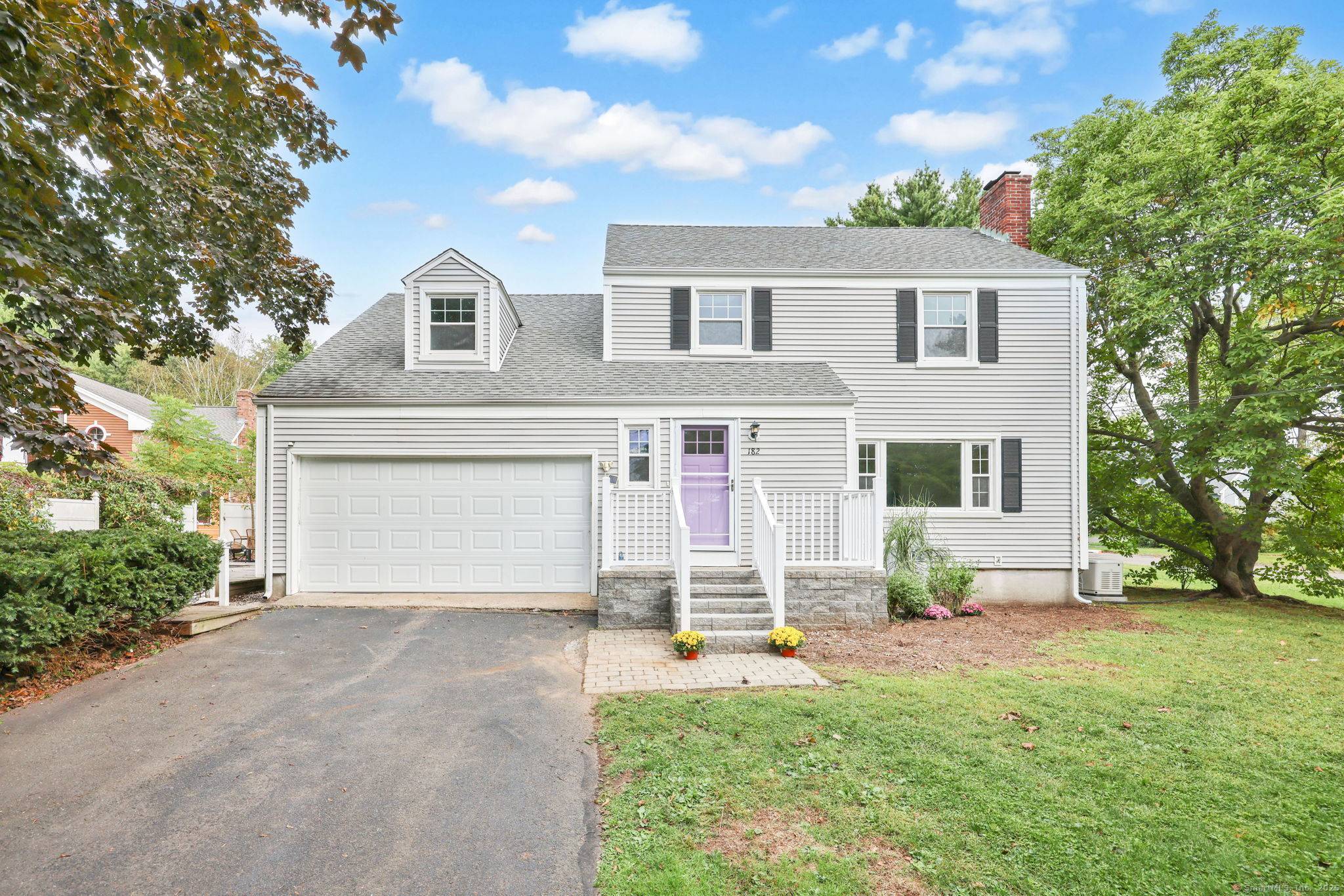 Improved price ! ! ! Home has been refreshed.