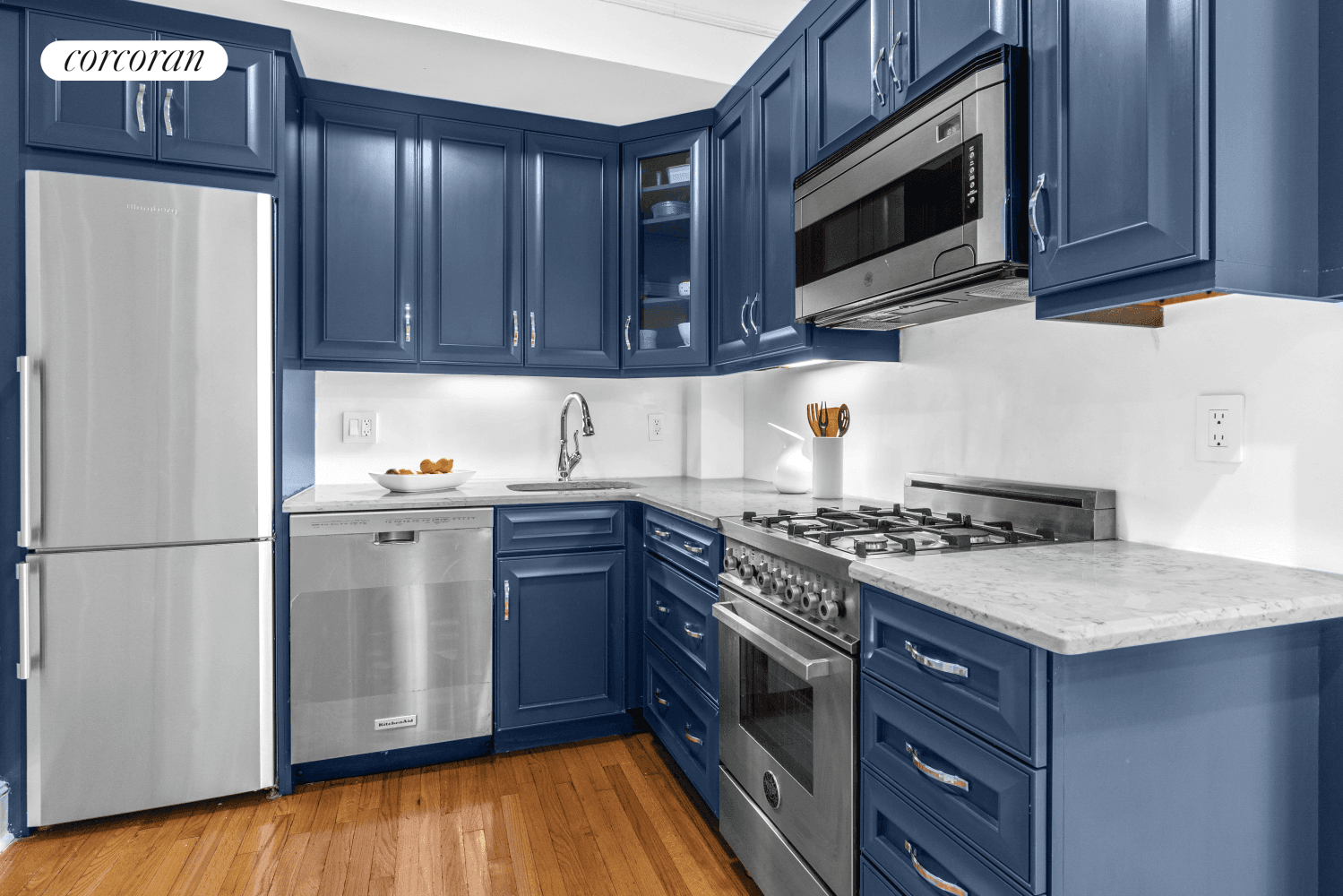 Perfect 1BR Retreat in Prime Park Slope Brownstone Building Steps from Prospect Park Located on one of the most sought after blocks in Park Slope, this welcoming 1 bedroom apartment ...
