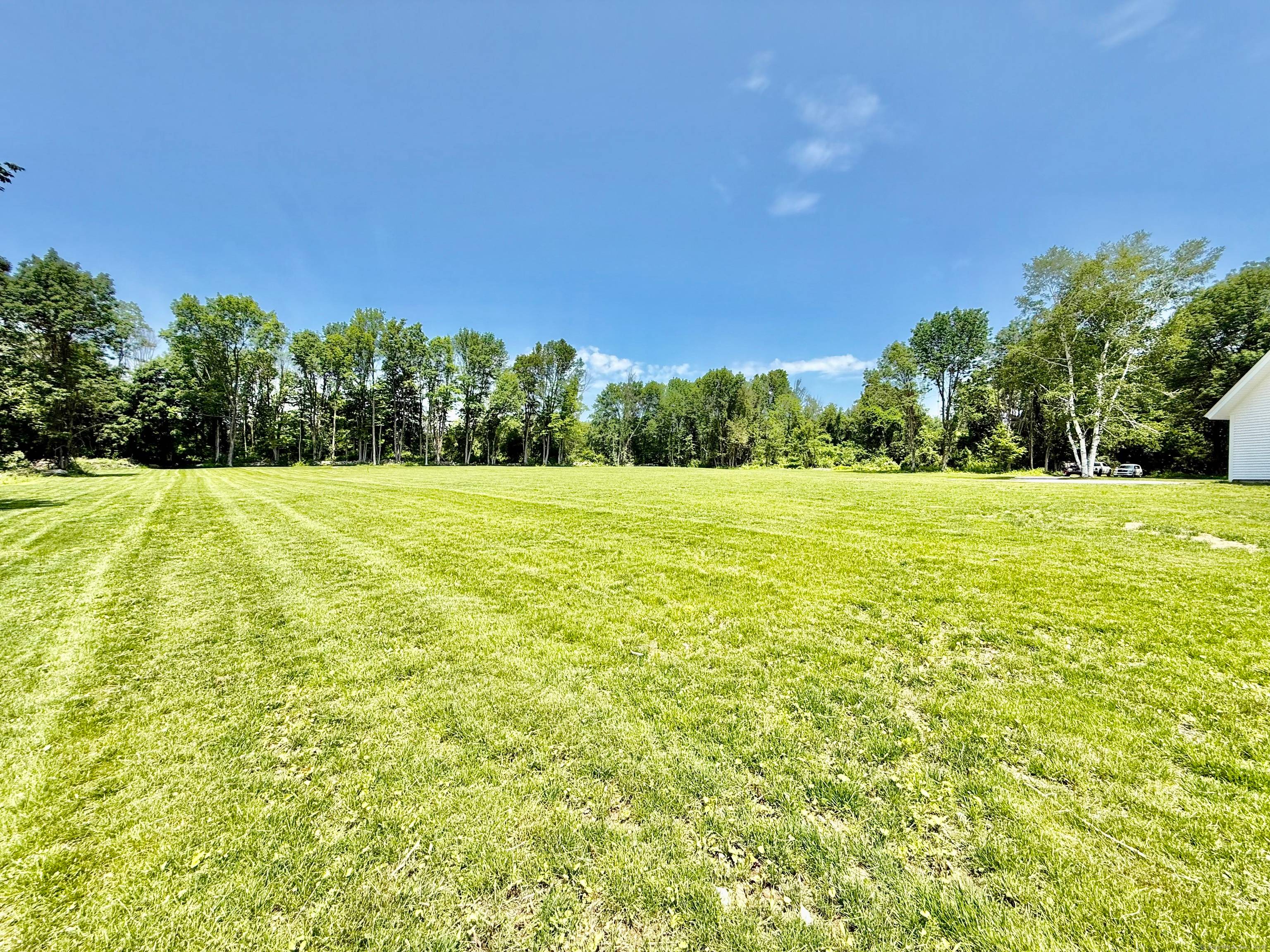Welcome to Your Country Estate on Private Open Level 5.