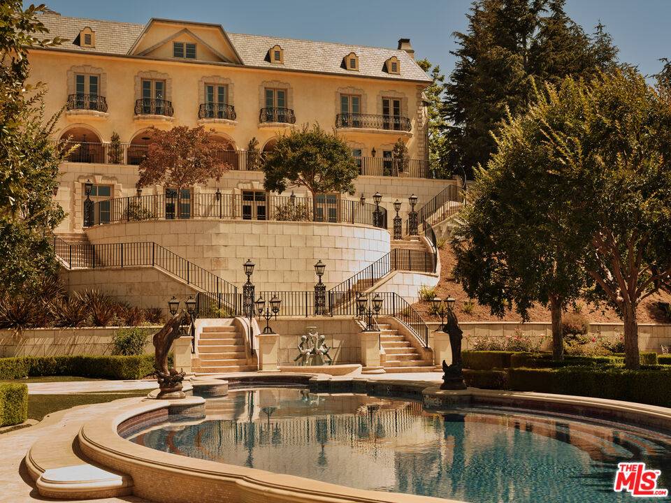 1420   Davies Dr 8BR Beverly Hills Post Office | B.H.P.O. La