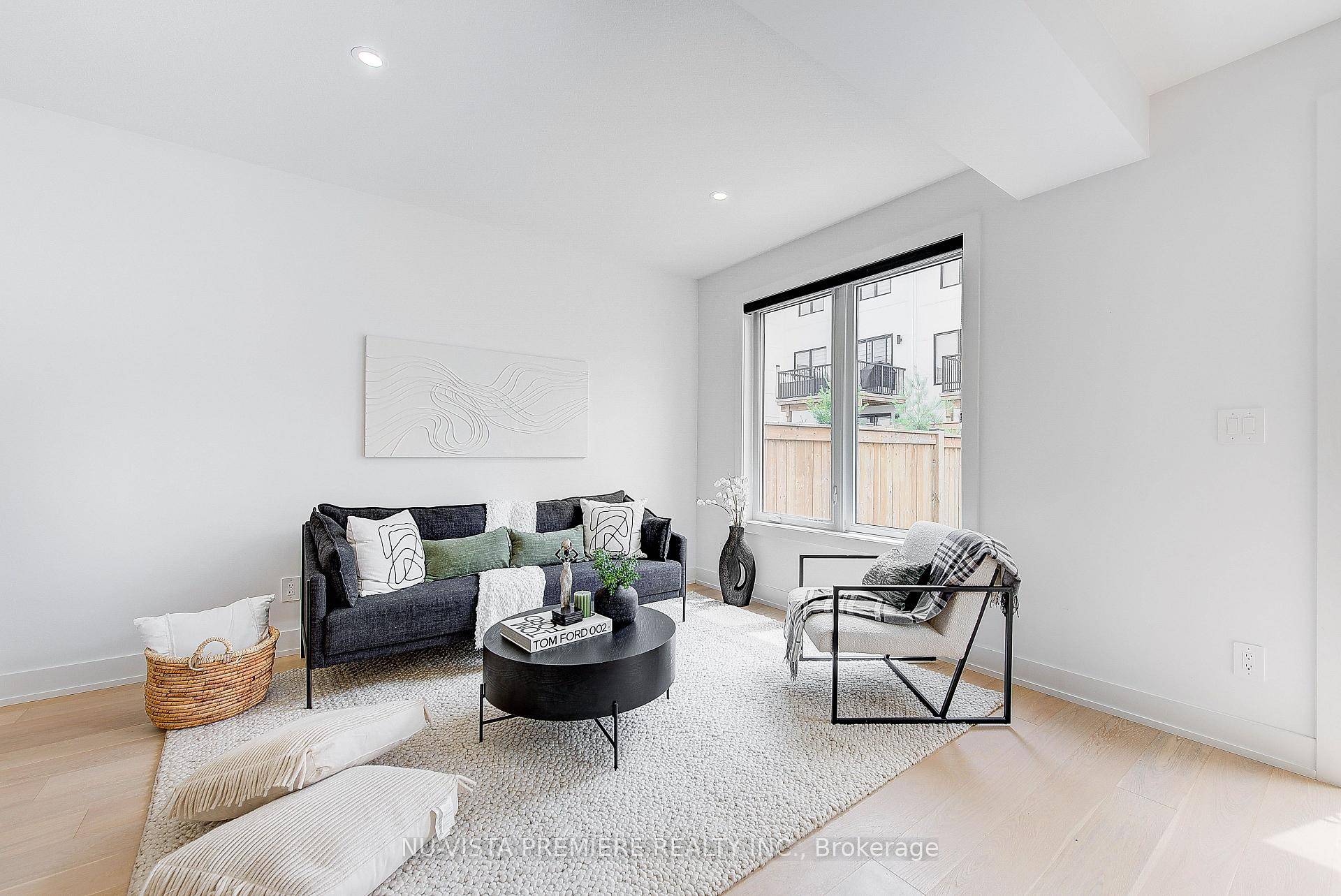 Luxury Townhome for Sale in Riverbend Award Winning Design !