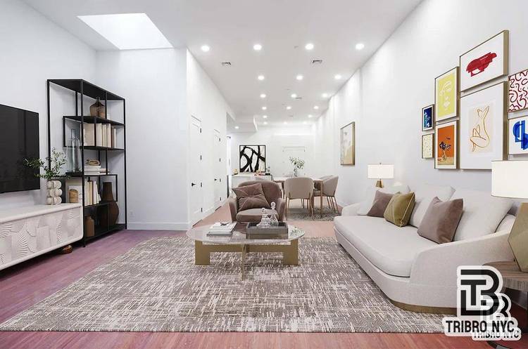 ONE OF A KIND RESIDENCE A FANTASTIC LOFT.