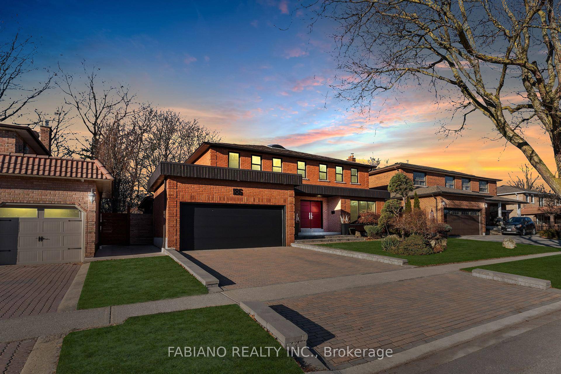 Welcome to Seneca Heights, an exclusive neighborhood surrounded by multi million dollar homes offering both seclusion and convenience, just minutes from all of Vaughan's amenities.