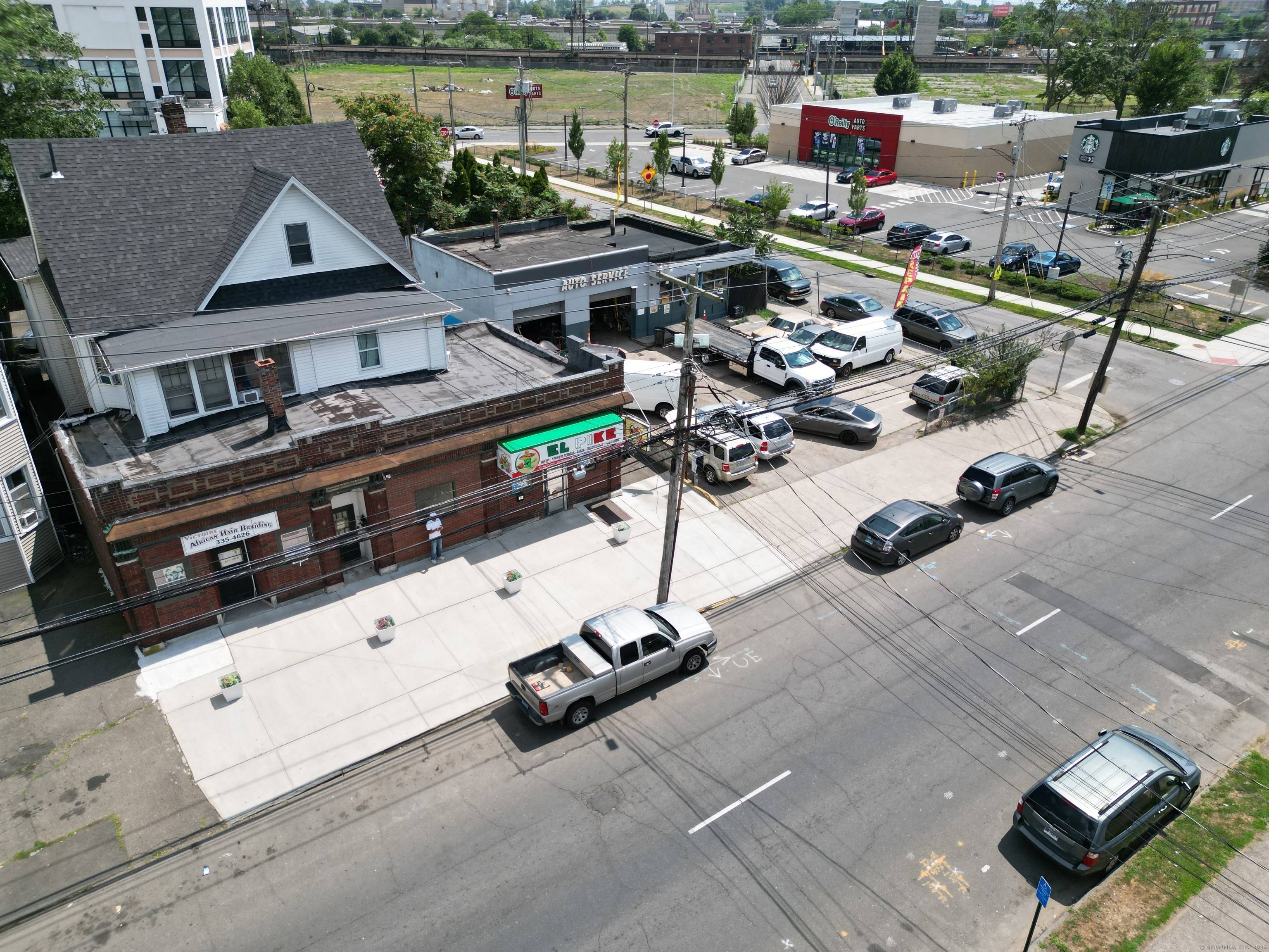 Prime Mixed Use Investment Opportunity !