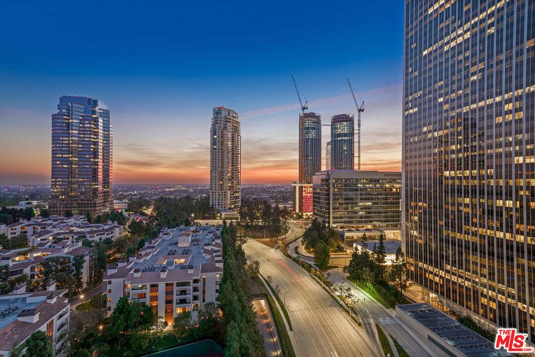 2160  E Century Park 2BR Beverlywood La