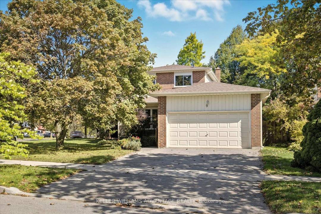 Welcome to 9 Blue Anchor, a lovingly maintained 3 bedroom, 3 bathroom family home on an impressive corner lot in the highly sought after West Rouge community !
