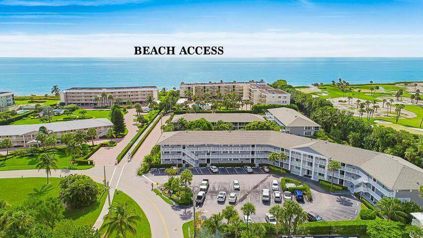 You will FALL in LOVE with this Mid Century modern top floor unit !