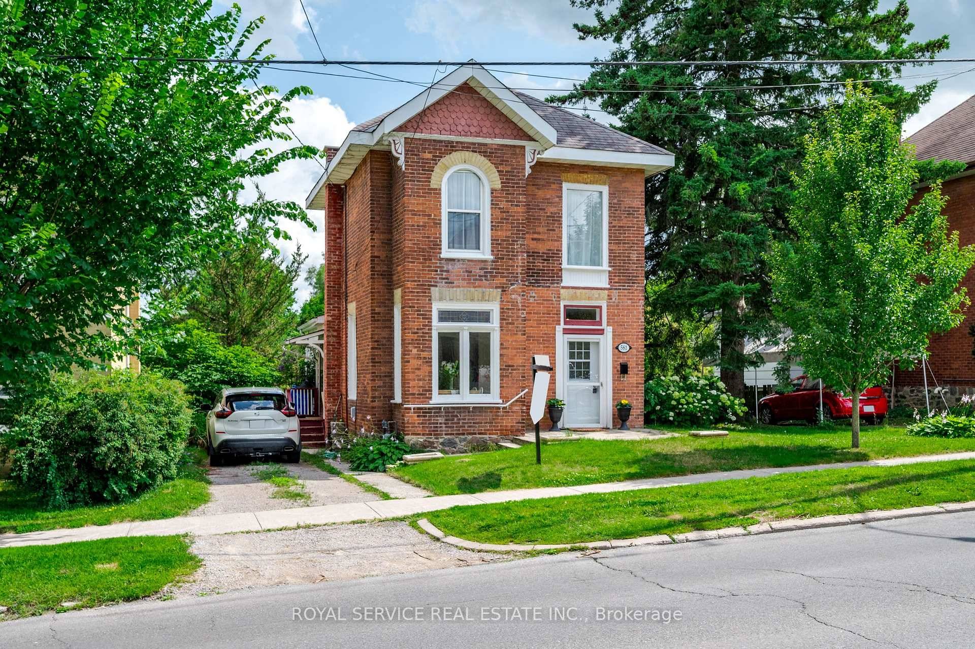 Welcome to 581 Sherbrooke St, Peterborough, ON, a charming house now on the market and brimming with potential.