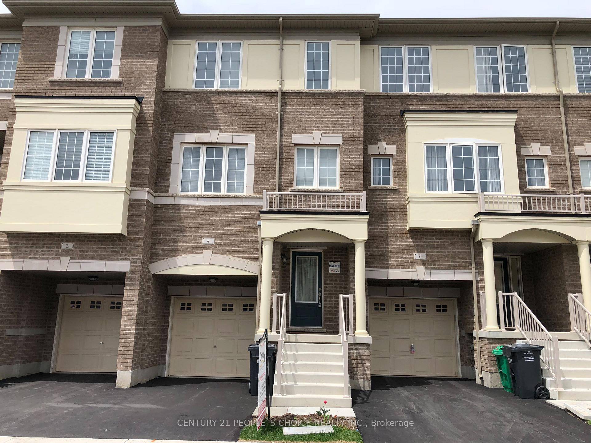 Absolute Spectacular ! ! High Demand Area, Very clean, Almost New House Approx 1500 Sqft.