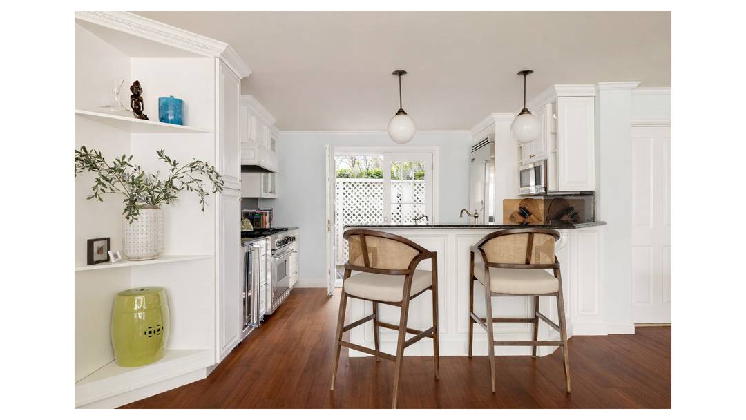 Tucked along one of the West Village's most picturesque blocks, 13 Commerce Street is a beautifully renovated 21 foot wide single family townhouse that seamlessly blends classic charm with modern ...