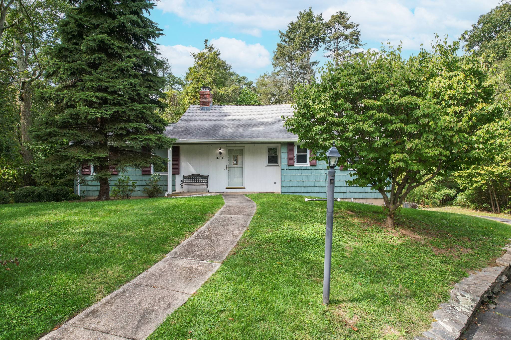 Welcome to this spacious 3 bedroom, 2.