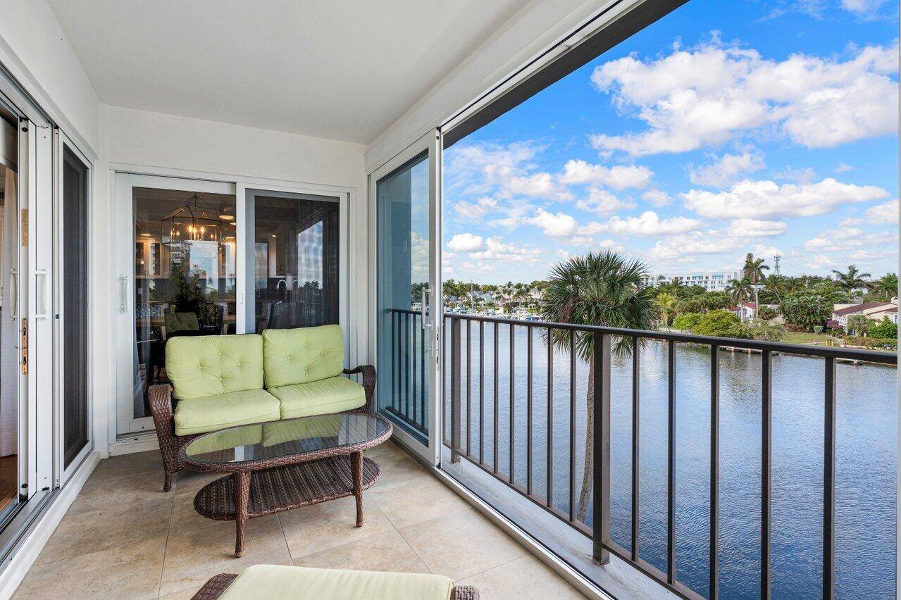 A MUST SEE Bar Harbour is ideally situated just 1 block from Atlantic Ave and 2 blocks from the shores of the Atlantic Ocean.