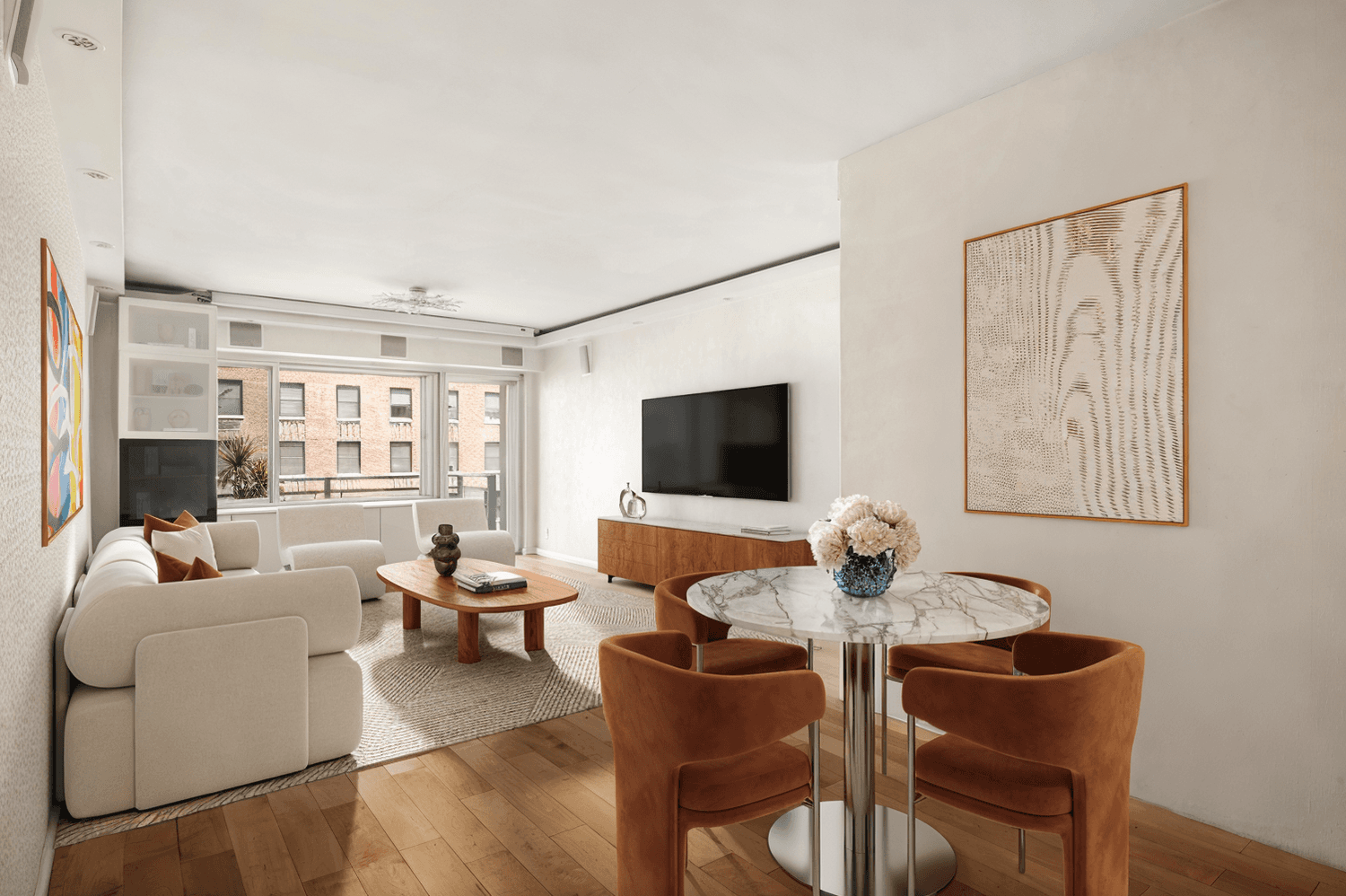 This terrific neighborhood can be yours to roam.