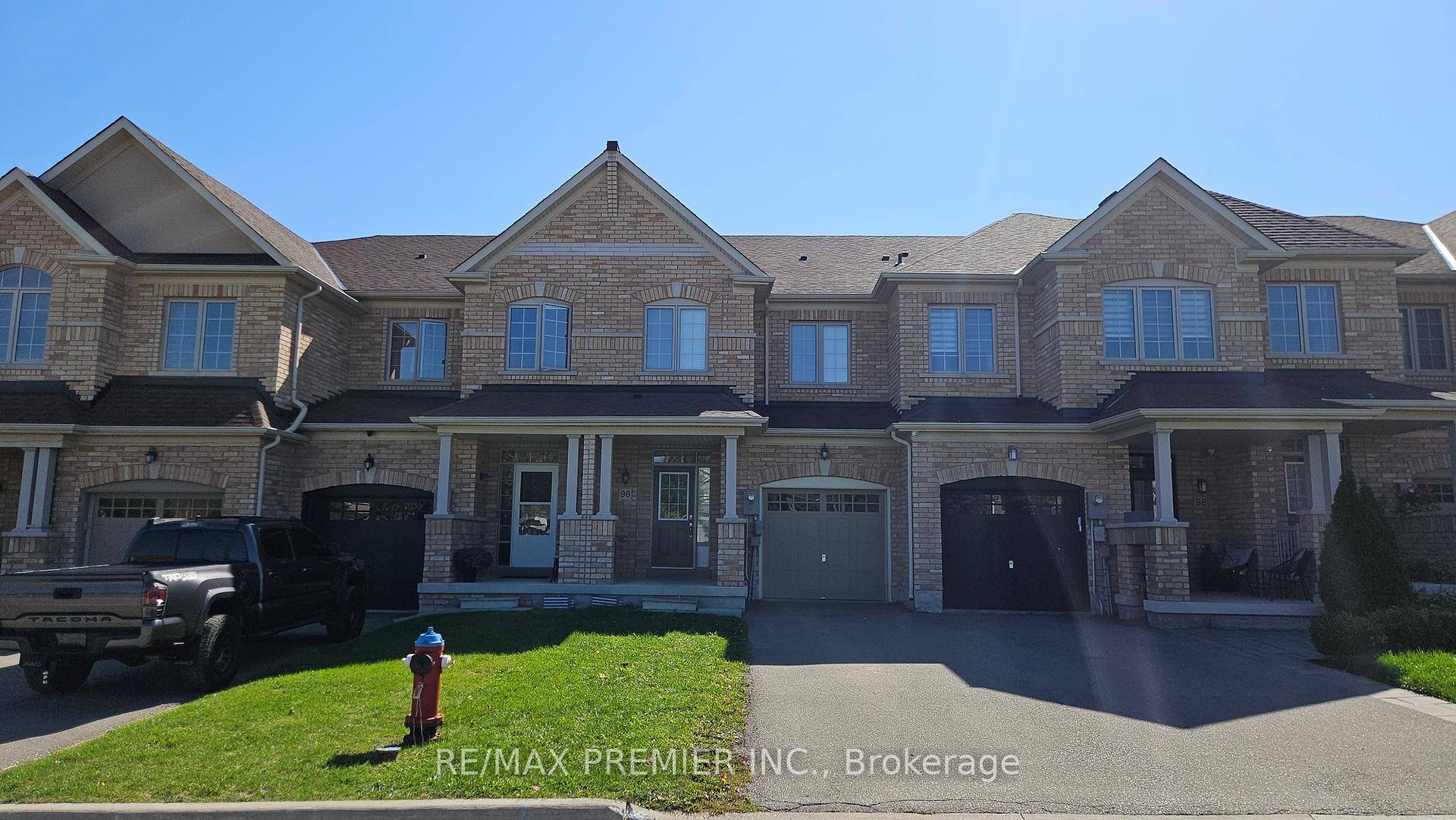 This Bright Home Boasts A Great Layout With Top Quality Finishes.