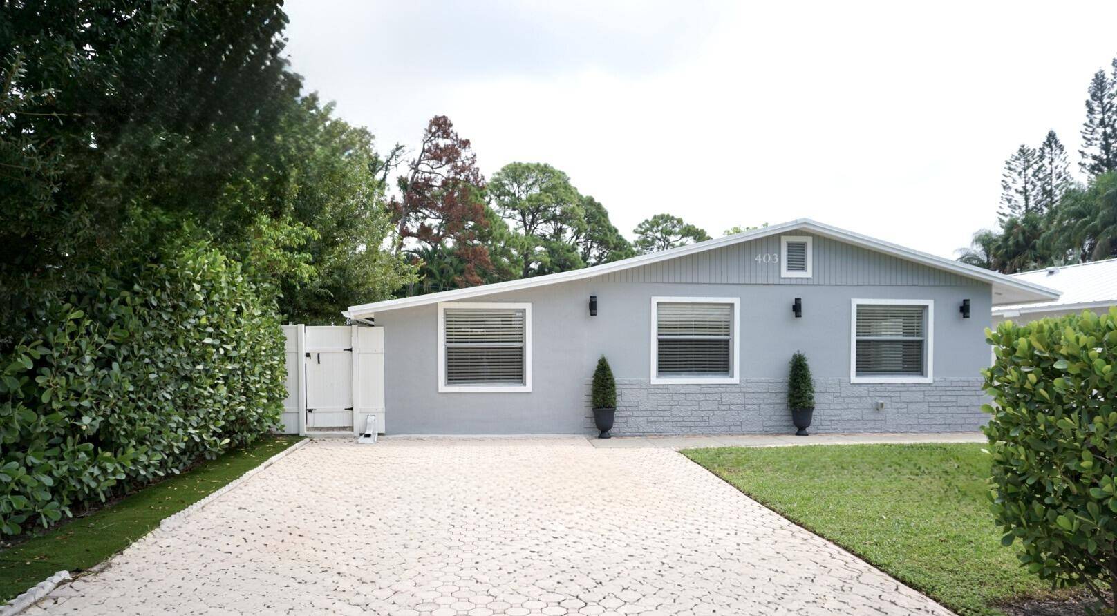 This beautifully 3 Bedrooms with private Pool renovated residence is in pristine condition.