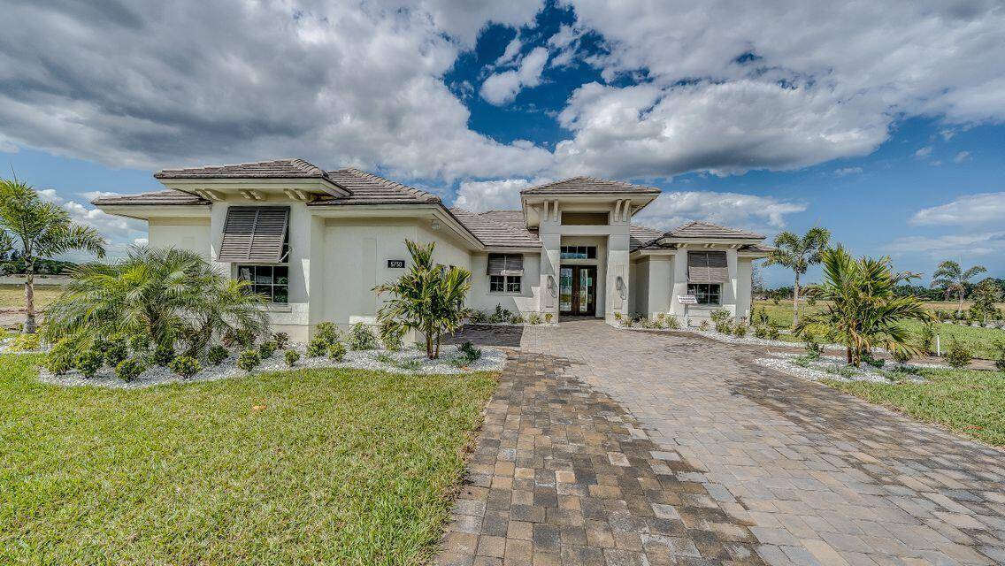 Wonderful Custom Redmond 61 Floor plan with 3 bedrooms, 3 1 2 bathroom and club room.