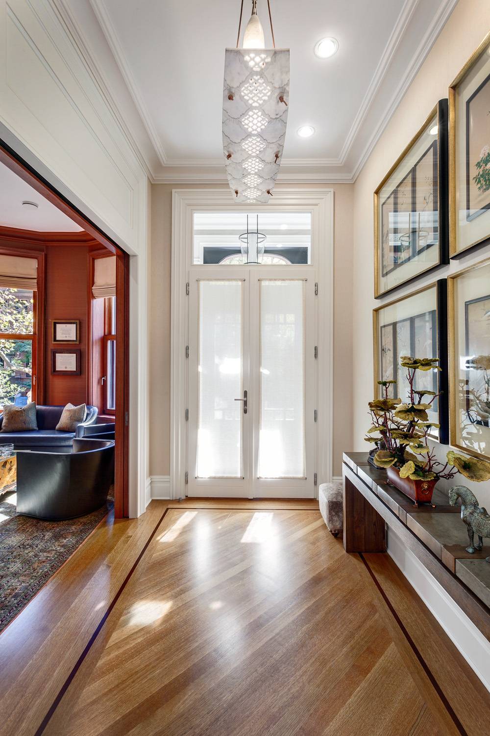 Designed by architects Thom amp ; Wilson in 1889, 25 West 88th Street is one of the finest renovated single family townhouses on the Upper West Side.